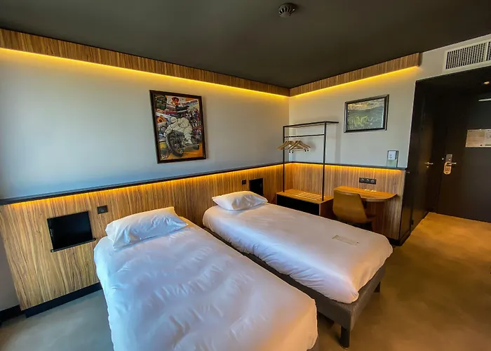 B&B Hotel Clermont-Ferrand A71-A75 La Meridienne