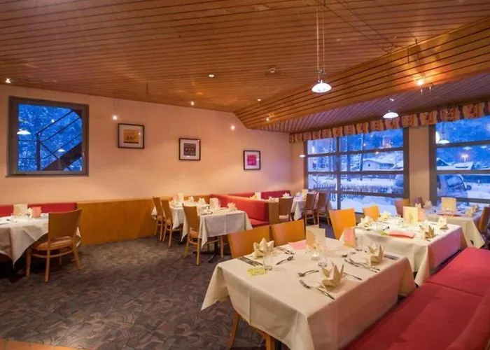 Hotel Sherlock Holmes "Nur 200 M Zur Gondelbahn Hasliberg"