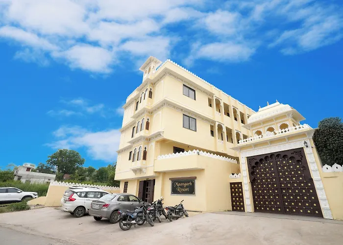 Maangarh Resorts