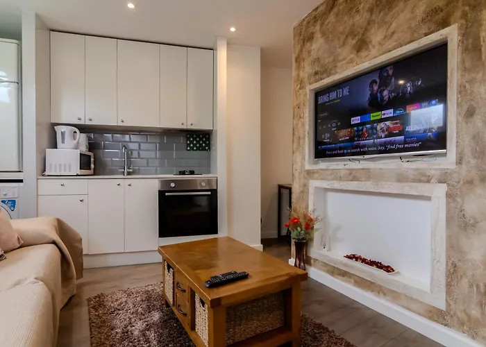 Modern Studio Apartment With Free Wifi
