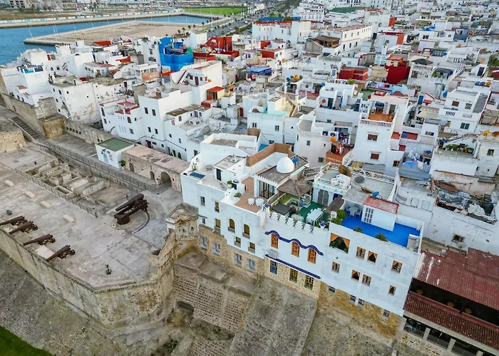 Colorful Traditional Riad W/Views Of Spain