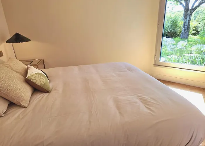 La Villa M Vannes, Villa Unique Les Pieds Dans L'Eau Sur Le Port, Avec Grand Jacuzzi Et Climatisation