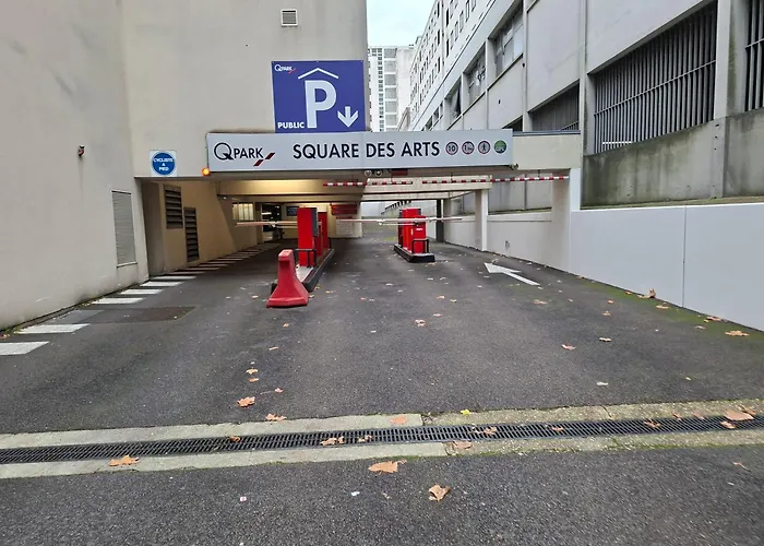 Sous Les Etoiles - Dans Le Plus Haut Gratte-Ciel Avec Parking En Sus