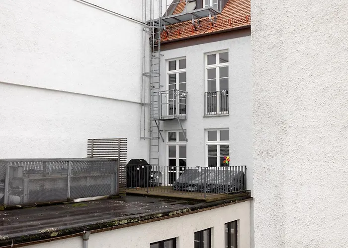 Global Living - Design Apartment I Rathausplatz I Kitchen I Augsburg