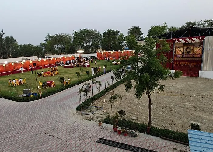 Avadh Garden Marriage Lawn & Guest House