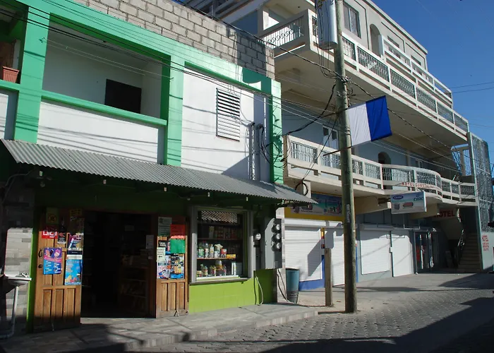 Hotel Coastalbay 2 & Golf Cart Rental