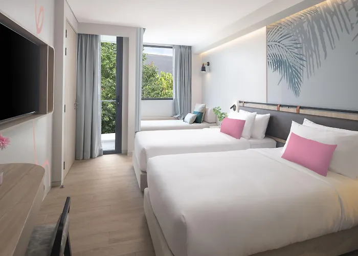 Jonox Phuket Karon Hotel