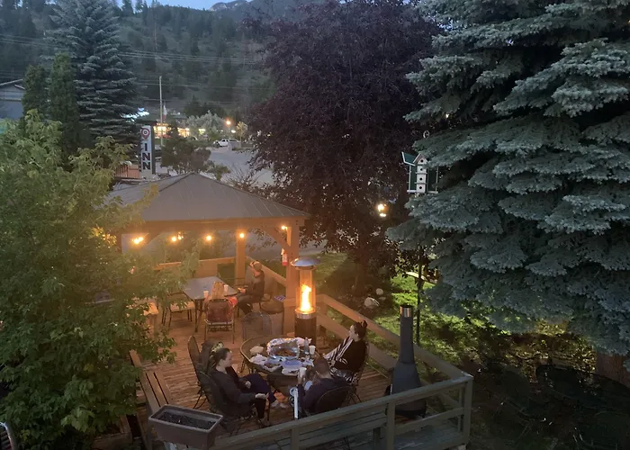Destination Inn In The Heart Of The Village