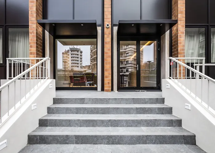 Co99 Art Building Residence