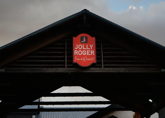 Jolly Roger Inn & Resort