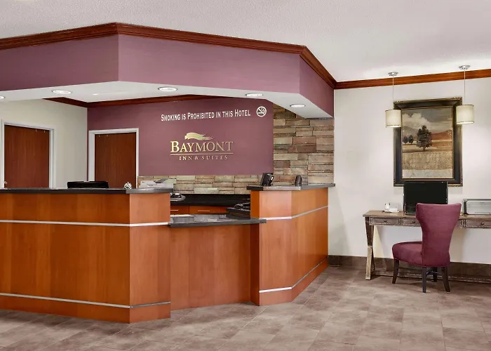 Baymont By Wyndham Golden/Red Rocks