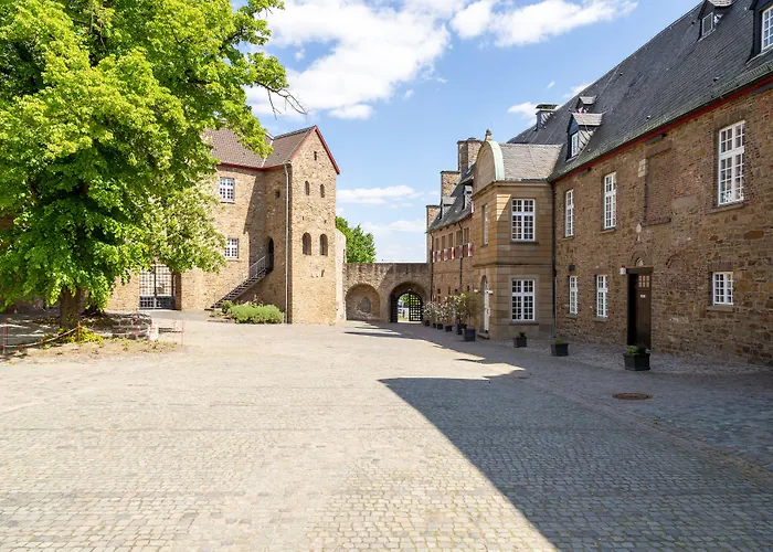 Hotel Am Schloss Broich
