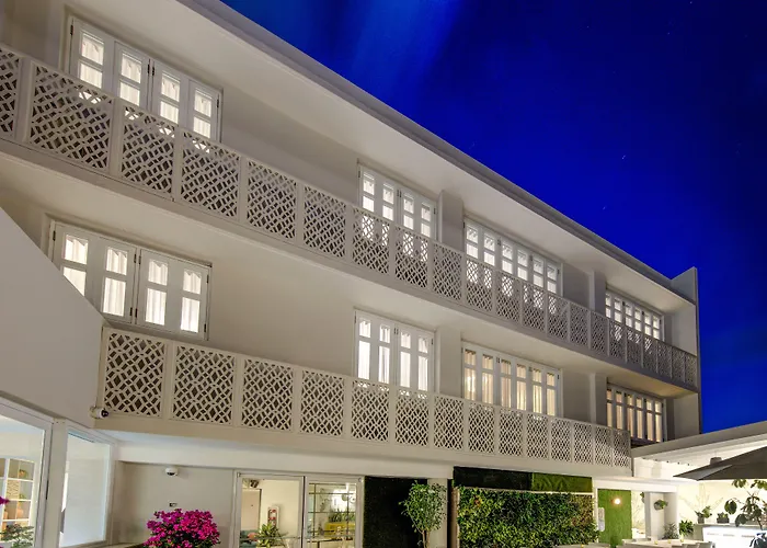 Tropica Beach Hotel (Adults Only)