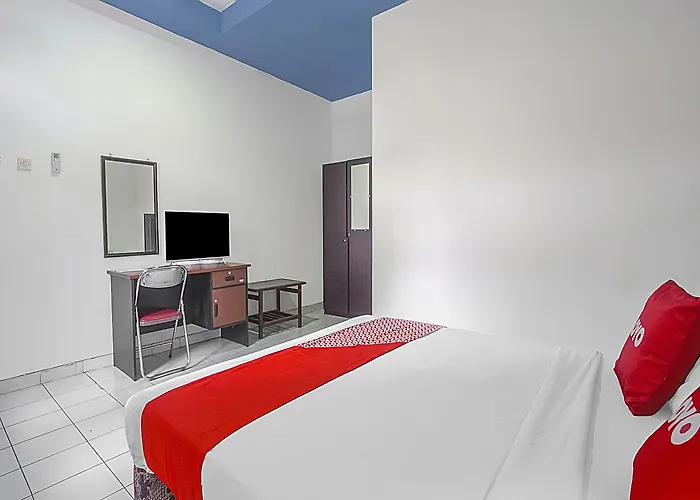 Oyo Life 90589 Palem Garden Hotel