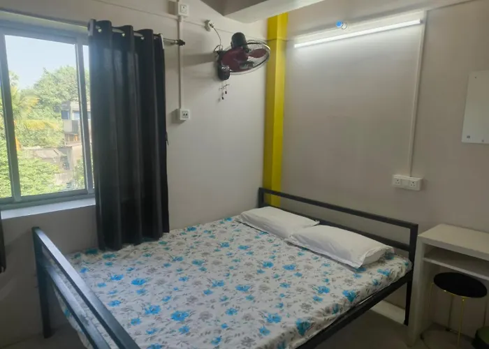 Little While Elitz-Budget & Backpacker Friendly Micro Hotel-Near Metro