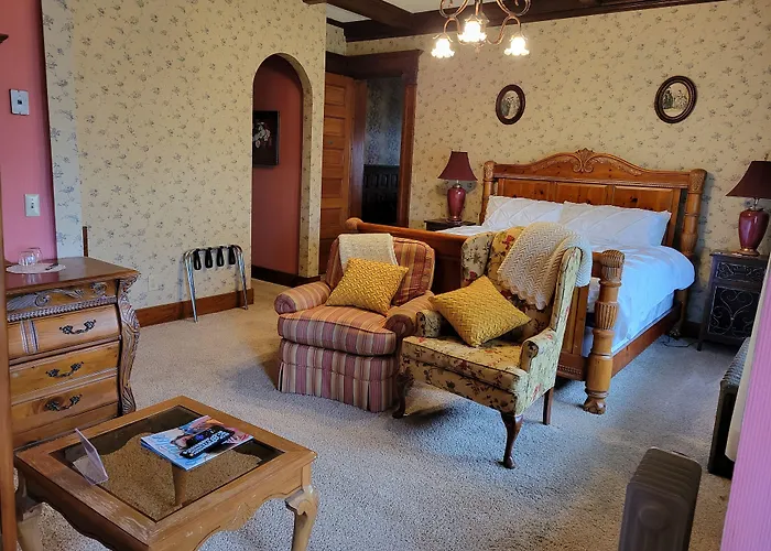 The Weis Mansion Bed And Breakfast