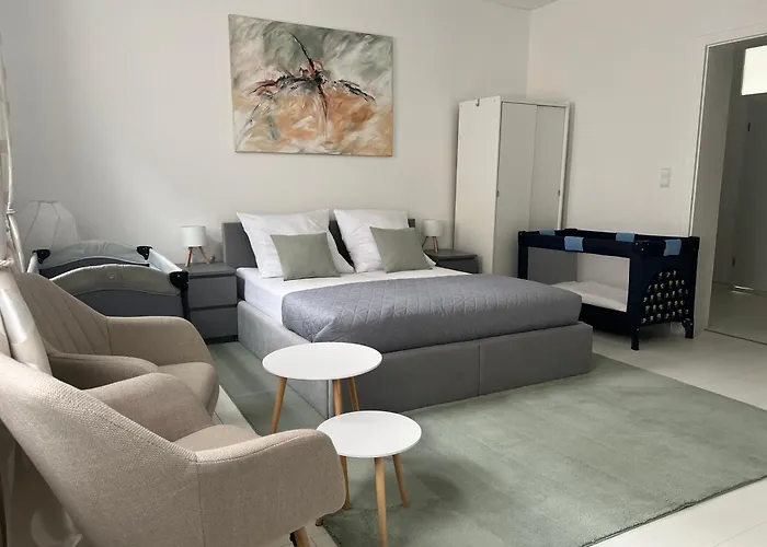 City Studio Apartment Im Erdgeschoss Ground Floor Near It All