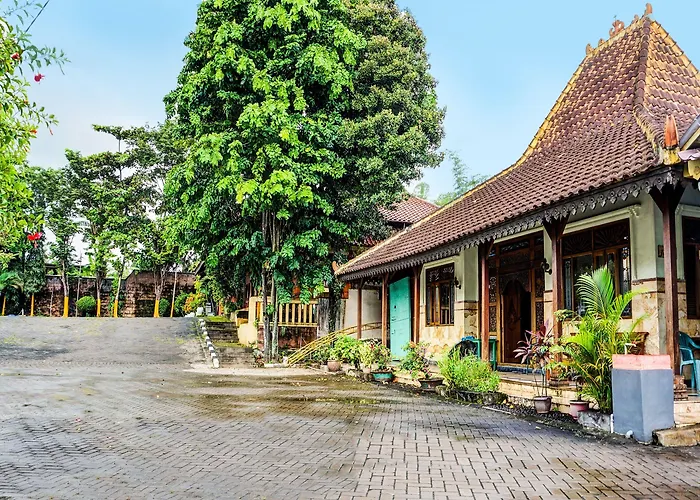 Hotel O Griyo Werdiningsih
