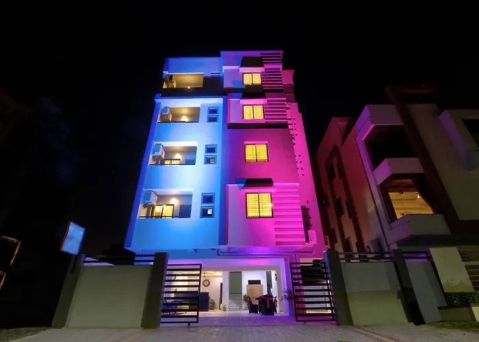 Itsy Hotels Carnival Inn