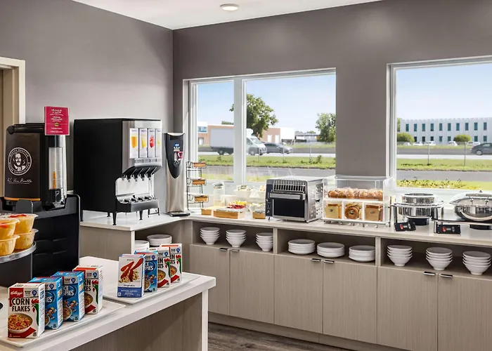 Microtel Inn & Suites Dorval Qc