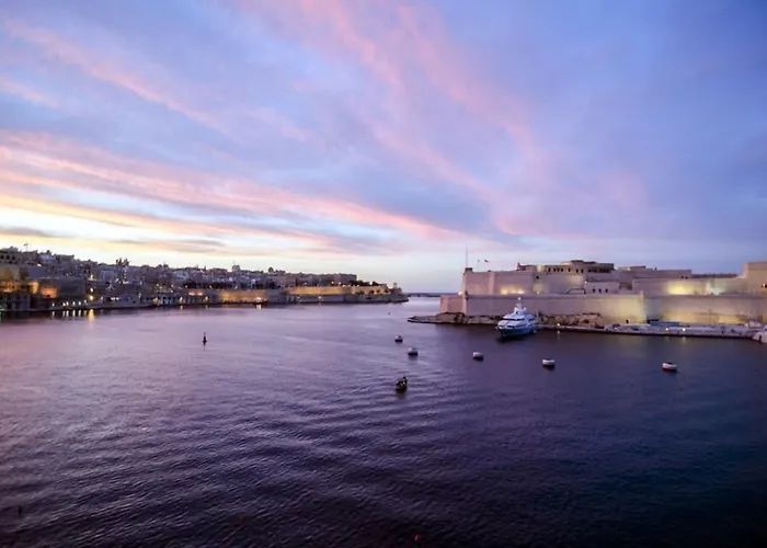 Senglea Suites