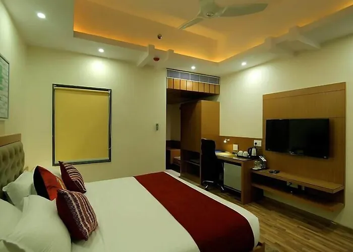 Hotel Hampi International