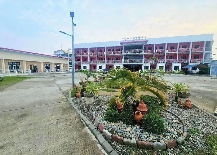 Ec Hotel Near Laoag Airport