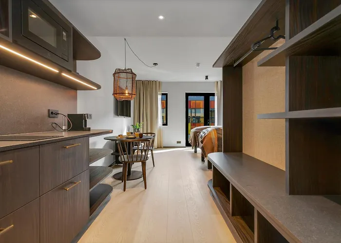 Strand Hotel Apartments
