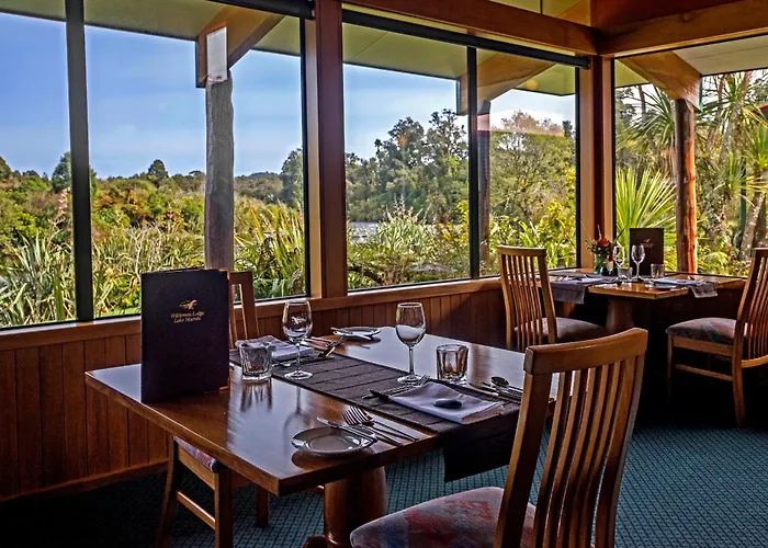 Wilderness Lodge Lake Moeraki