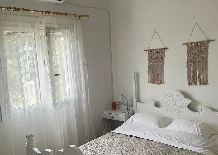 Eva'S House