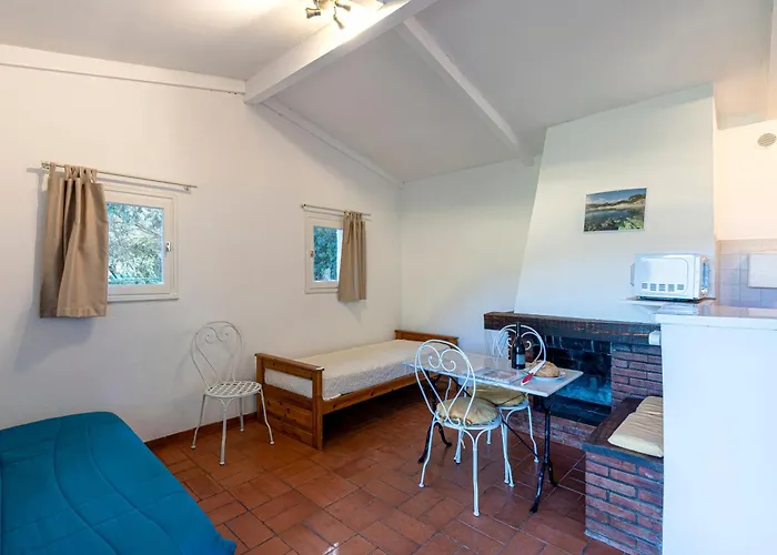 Villa F2 Tonnara Pour 4 Personnes, Rondinara, Bonifacio