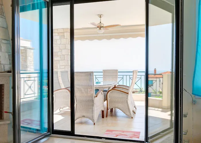 Hemera House Posidi H1