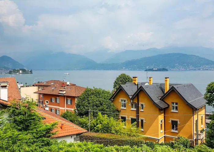 Lakeview Villa, Terrace And Garage Stresa