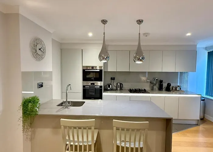 Prime London Stay Chic, Cosy & Sleeps 5