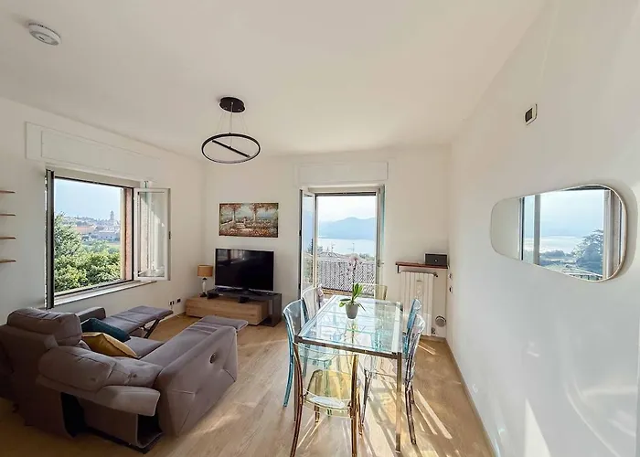 Spacious & Modern, Short Drive To Lake & Mountain