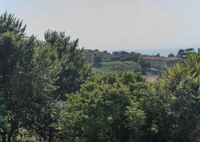 Spacious & Modern, Short Drive To Lake & Mountain