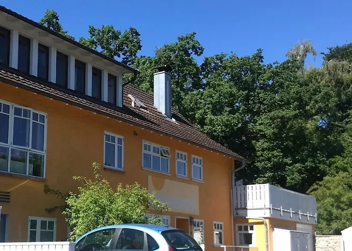 Gemuetliche Grosse 2 Zimmer Wohnung Mit Grosser Terasse In Seenaehe, Hoeristrasse 8 In 78343 Gaienhofen