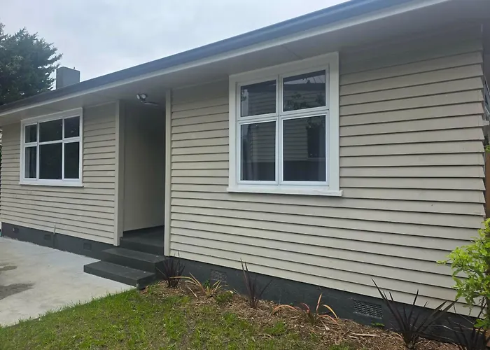 Evolve Pioneer - Two Bedroom Home With Private Deck
