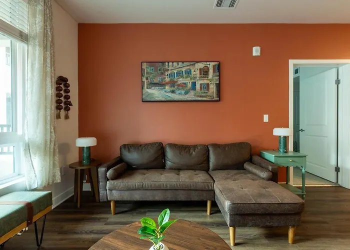 Modern Serenity Apartment For A Comfortable Stay