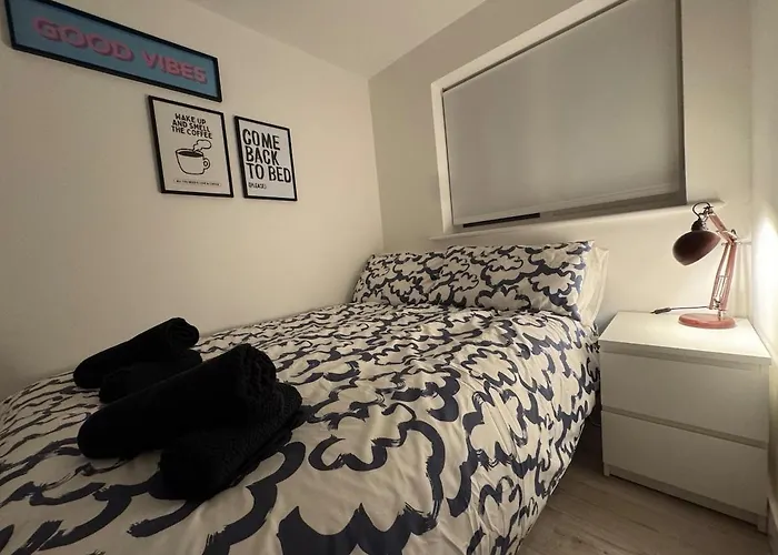 Cosy Modern 2 Beds Chorley Center