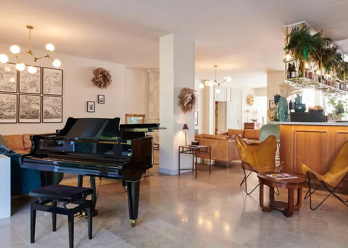 Maison Des Ambassadeurs, A Small Luxury Hotels