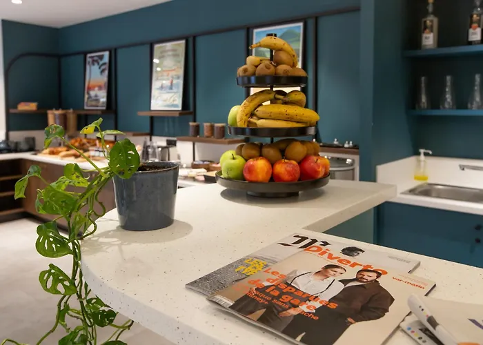 Logis Hotel De Port D'Alon - St Cyr Sur Mer