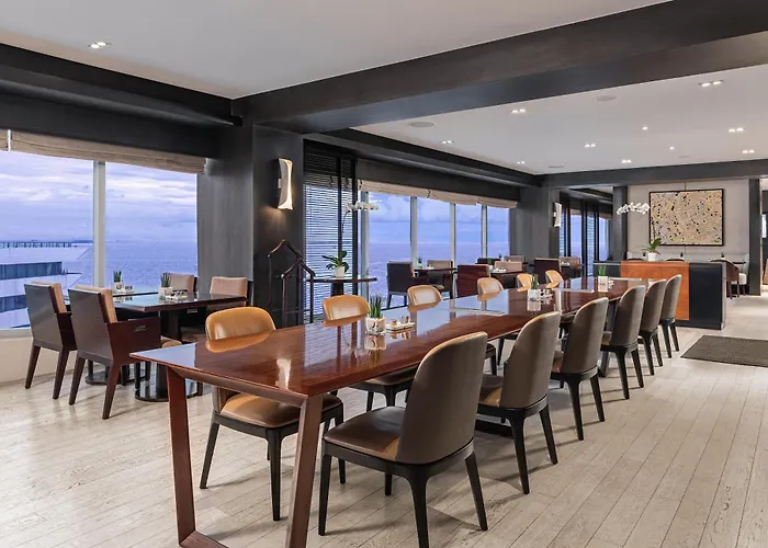 Conrad Manila