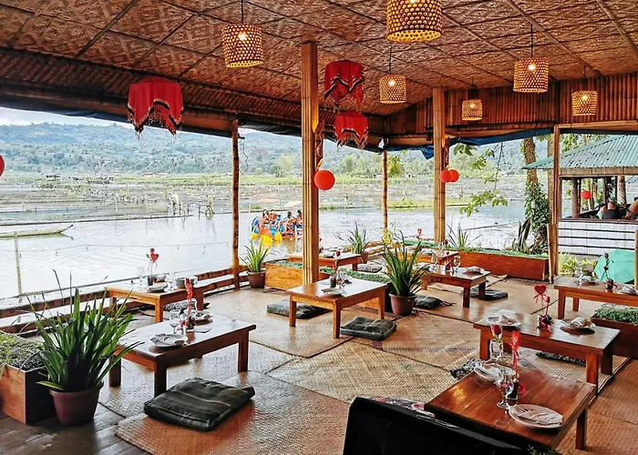Sunrise Garden Lake Resort