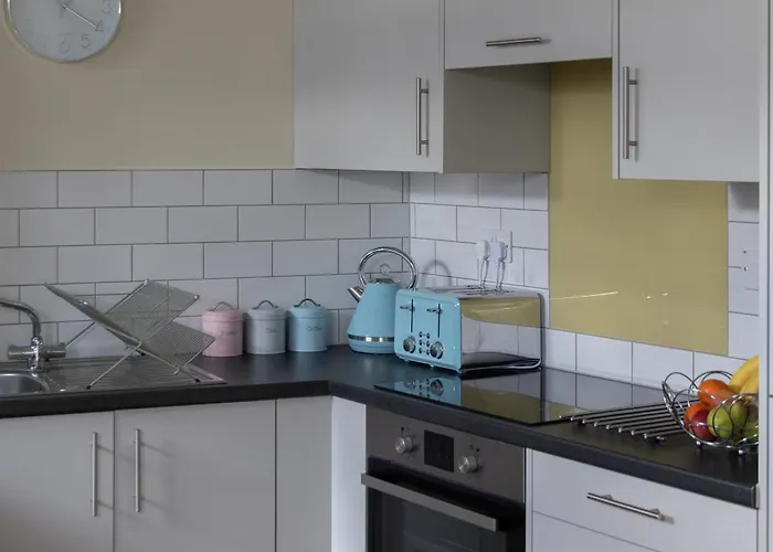 Hereford City Centre - Isabella House, Aparthotel - Modern Apartments In The Heart Of The City - Hosted By Rentmyhouse