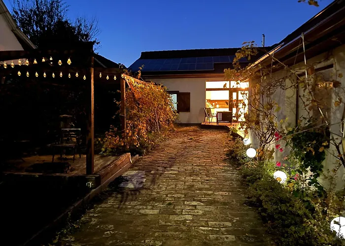 Lisbet Cottage