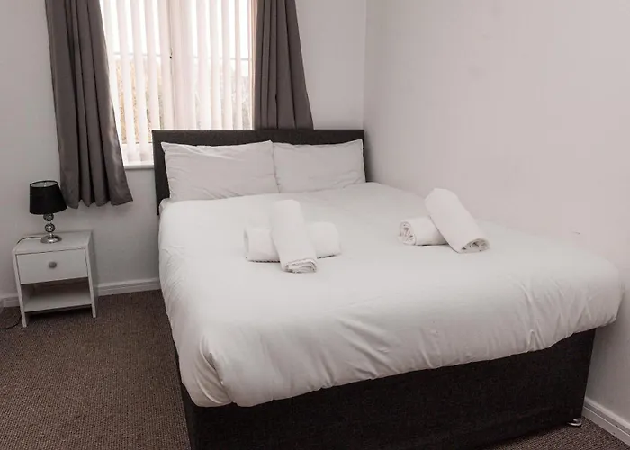 Greenings Apt Warrington - 2 Bed With Free Off Road Parking & Wifi