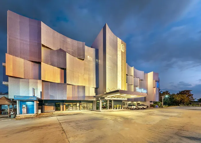 Thap Kaeo Poshtel City Center Korat