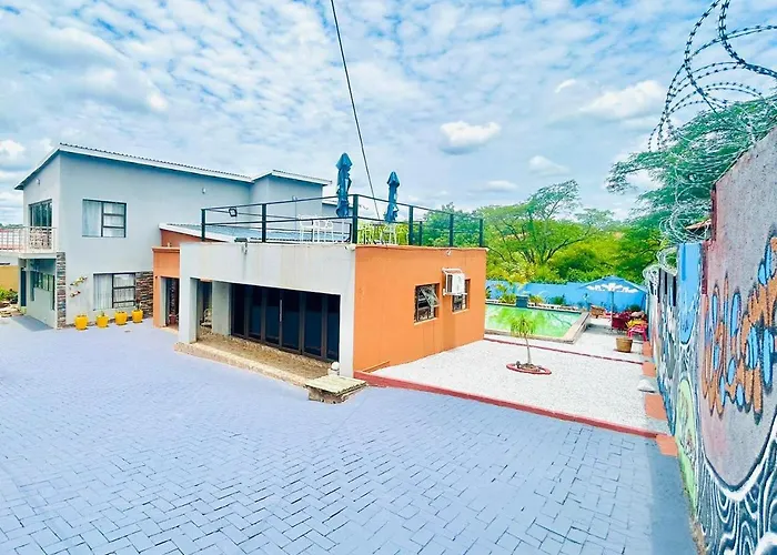Woodpecker'S Guest House