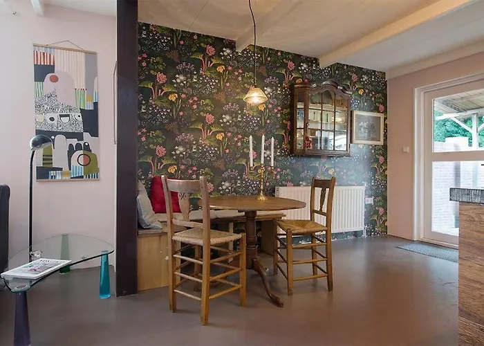 Lovely Studio With Patio And Garden